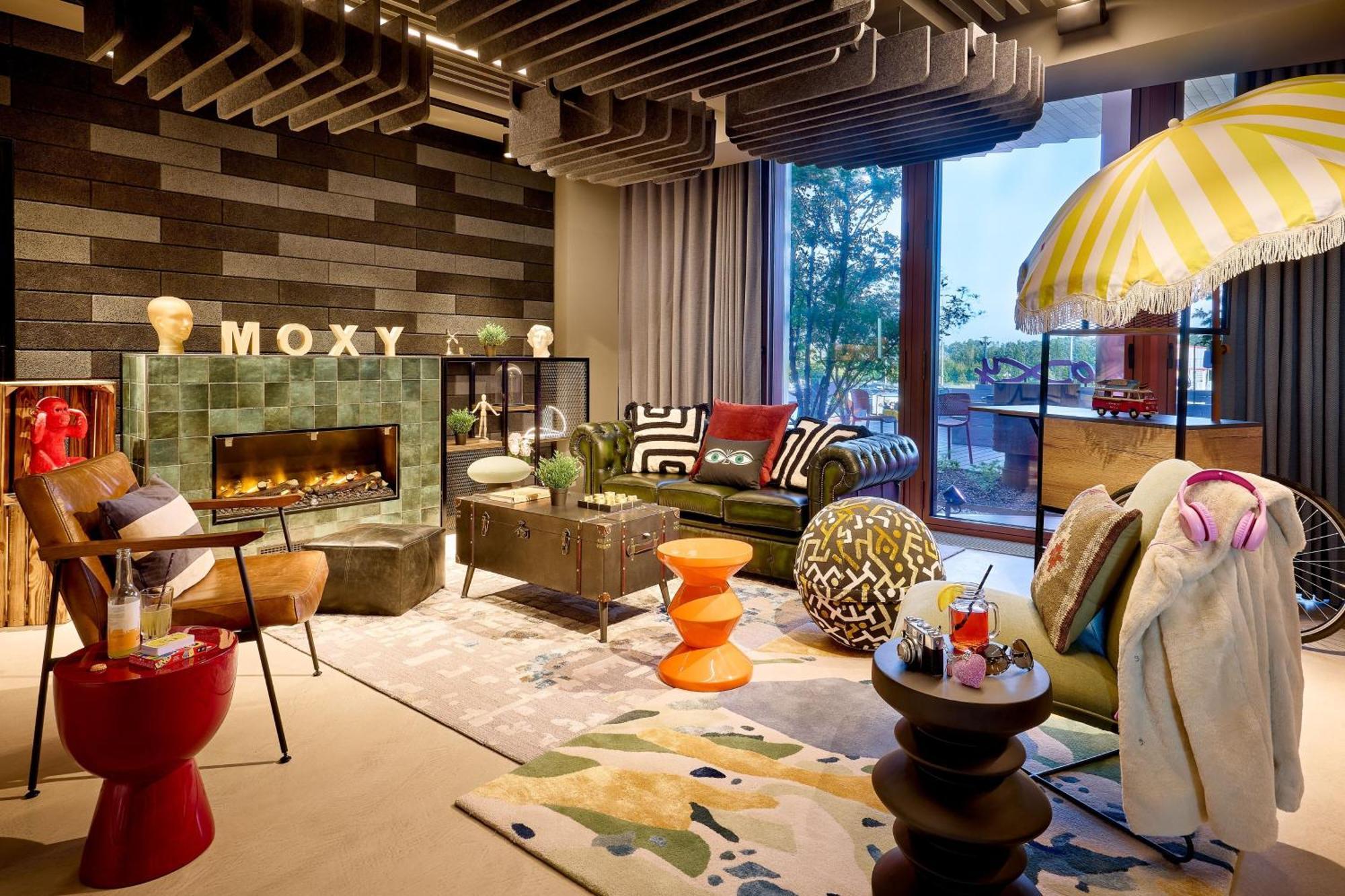 Moxy Luxembourg Airport Otel Niederanven Dış mekan fotoğraf